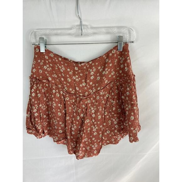 Urban Romantics Floral Shorts Size Medium - Picture 1 of 6
